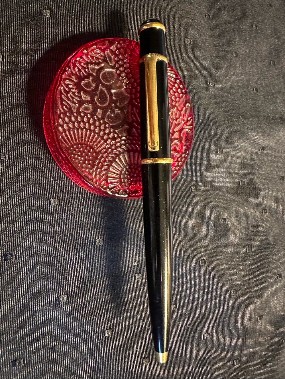 Cartier Black and Gold Pen with Red Glass Dish Accent